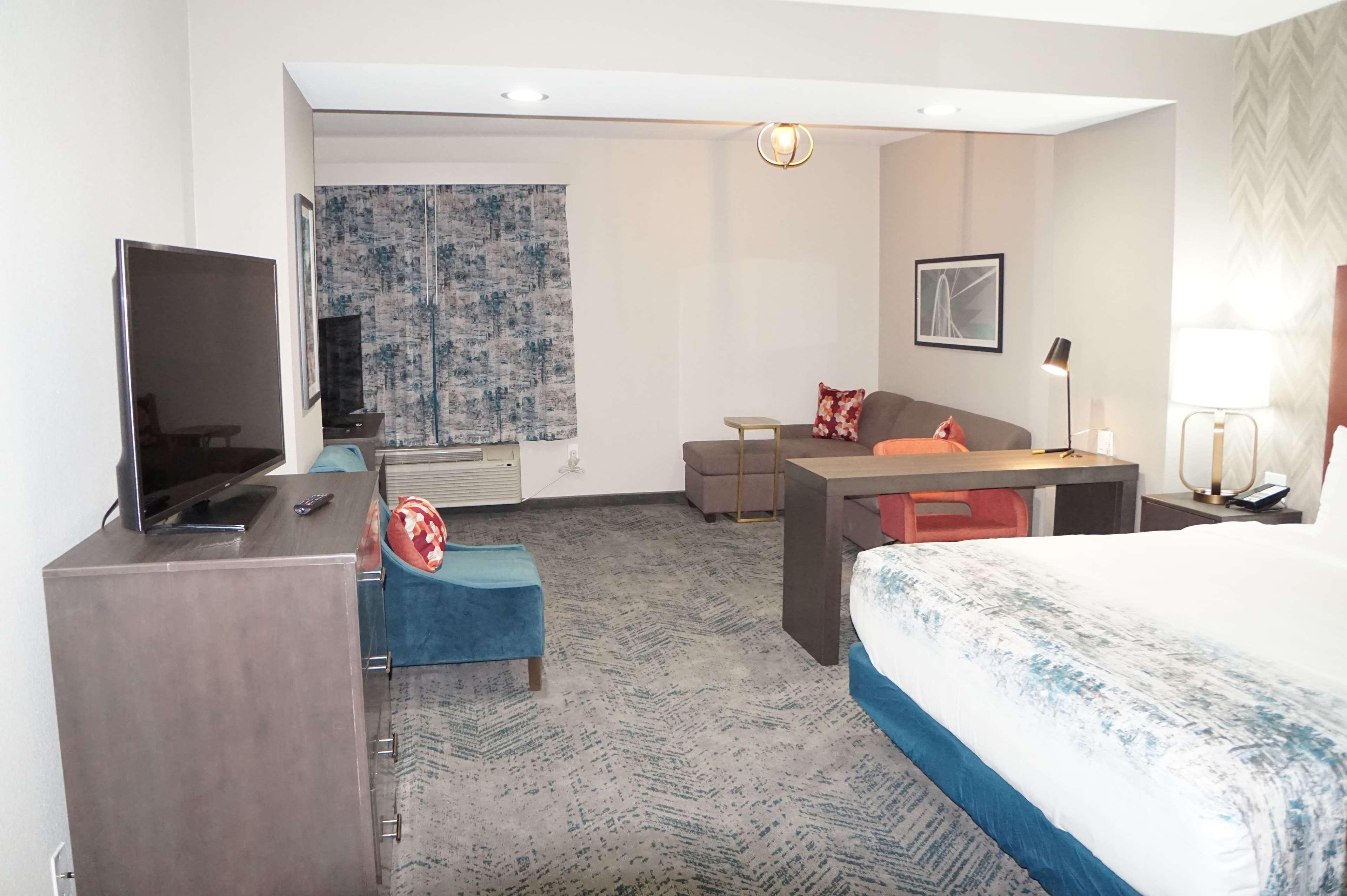 La Quinta Inn & Suites Dfw West-Glade-Parks Euless Buitenkant foto
