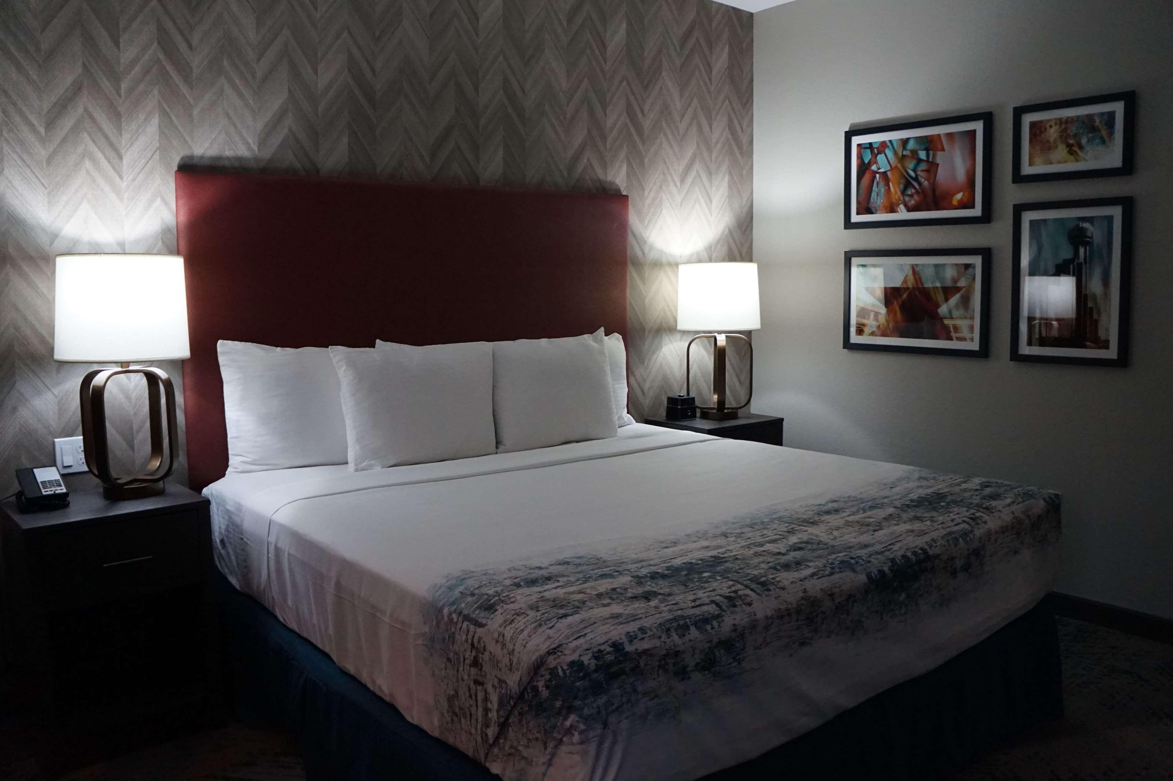 La Quinta Inn & Suites Dfw West-Glade-Parks Euless Buitenkant foto