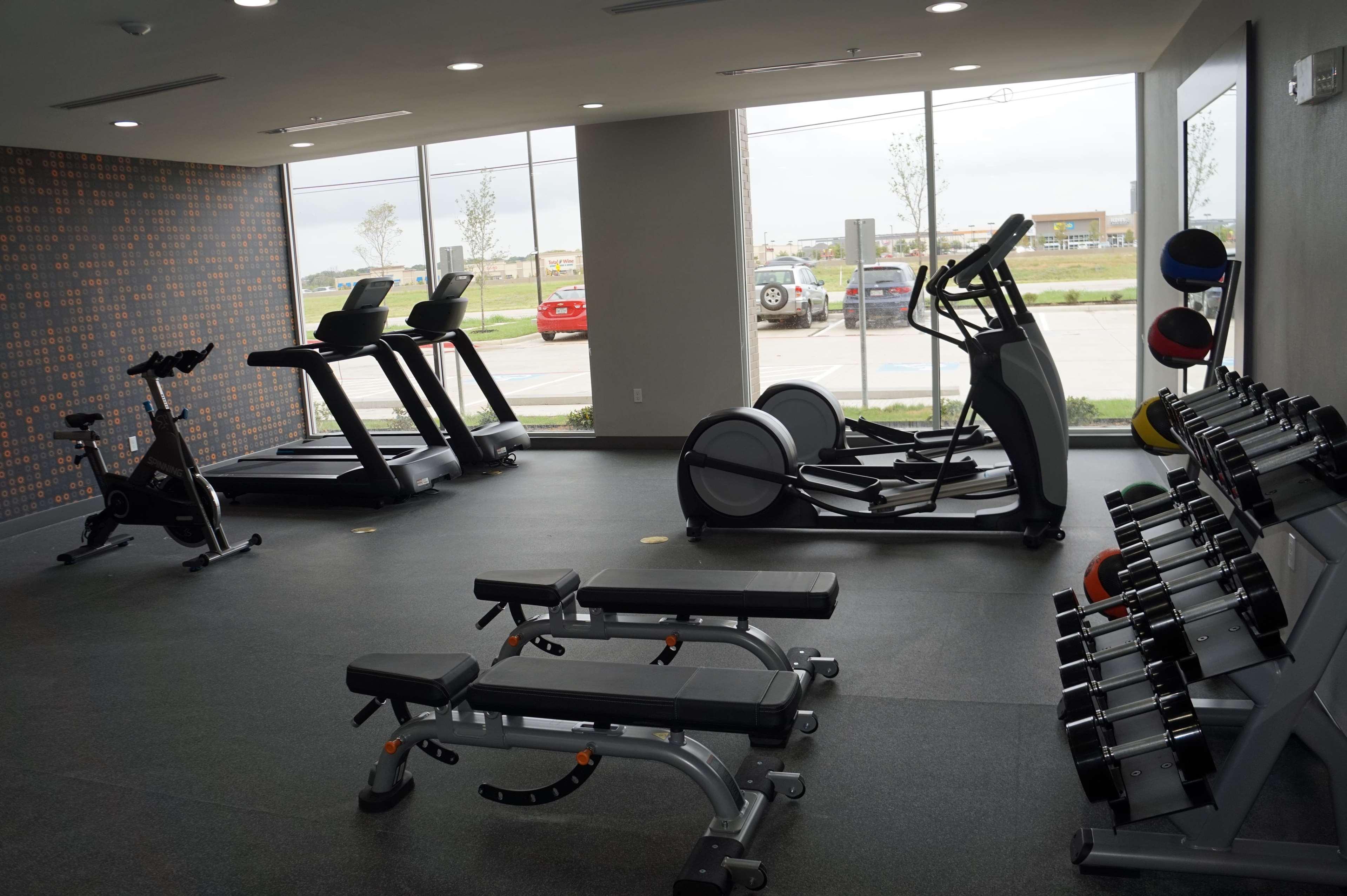 La Quinta Inn & Suites Dfw West-Glade-Parks Euless Buitenkant foto