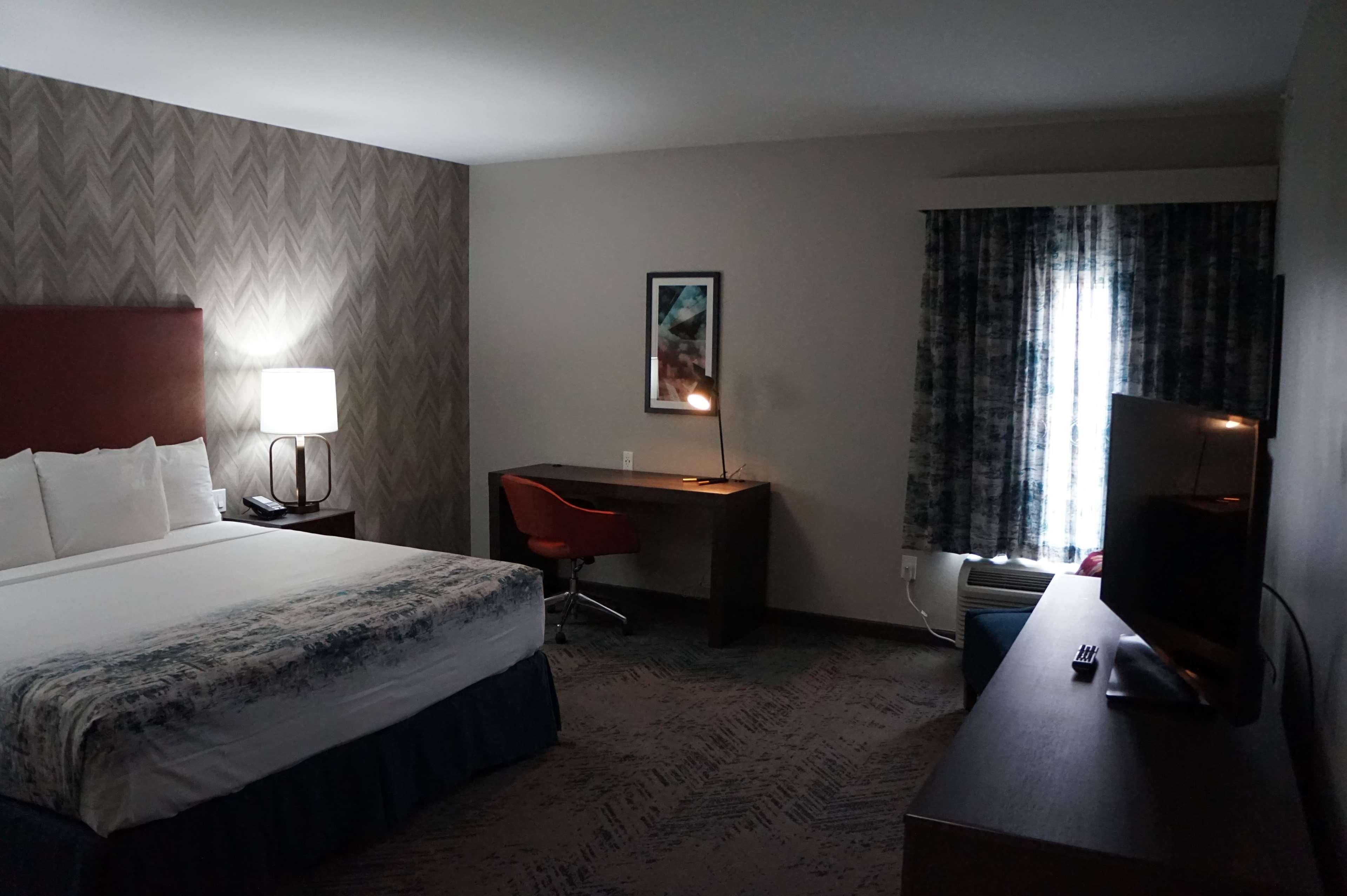 La Quinta Inn & Suites Dfw West-Glade-Parks Euless Buitenkant foto
