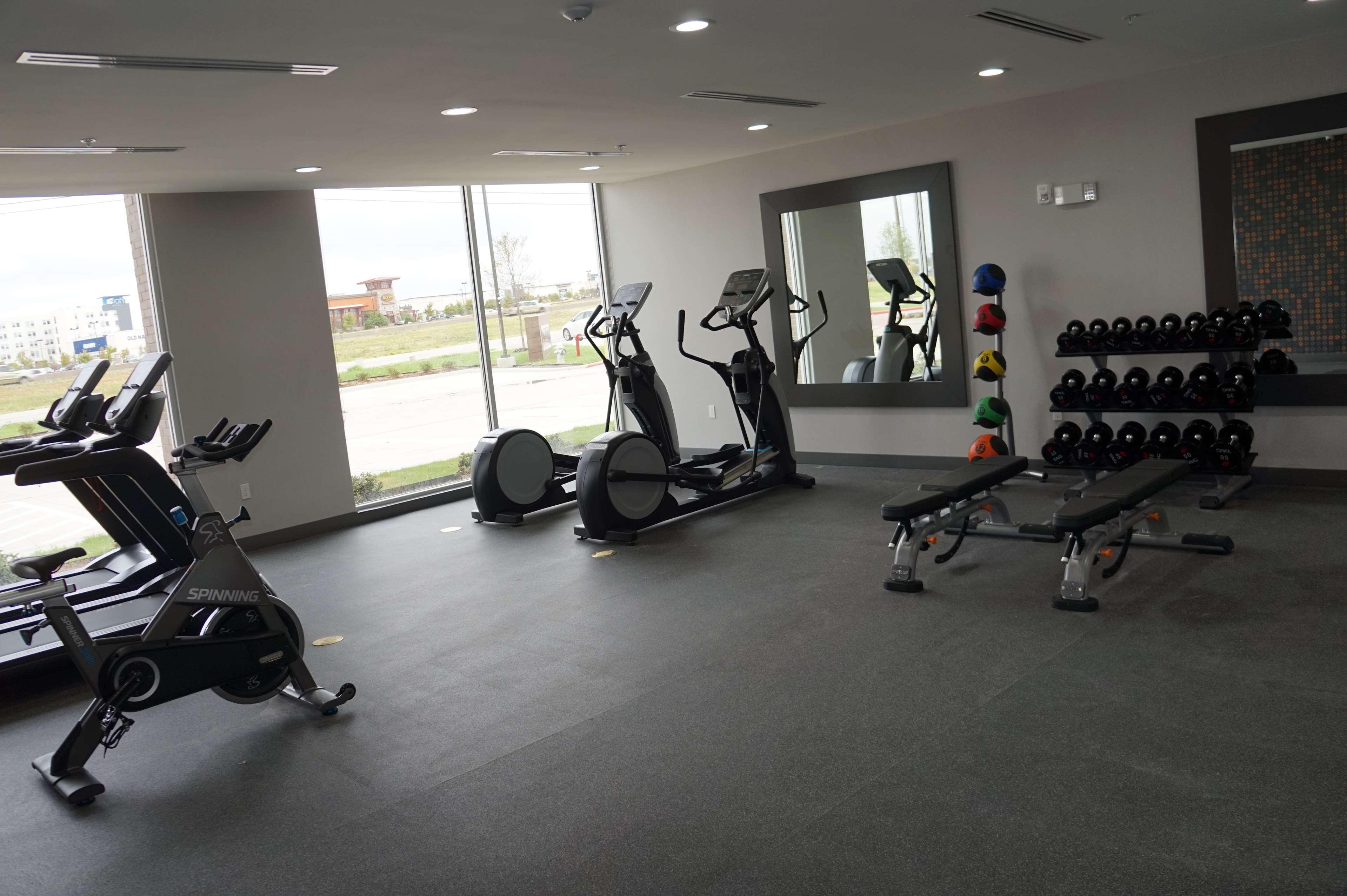 La Quinta Inn & Suites Dfw West-Glade-Parks Euless Buitenkant foto