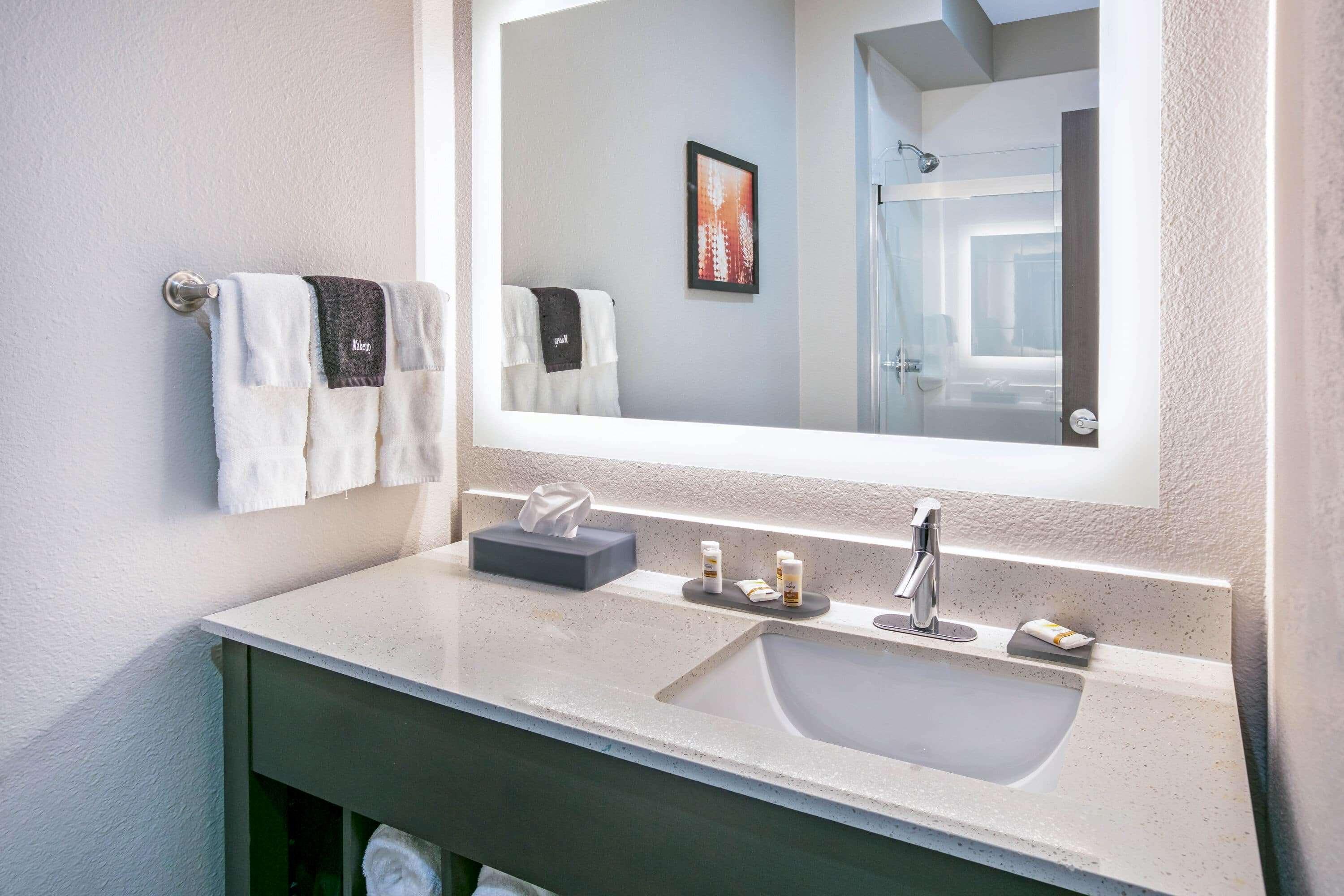 La Quinta Inn & Suites Dfw West-Glade-Parks Euless Buitenkant foto