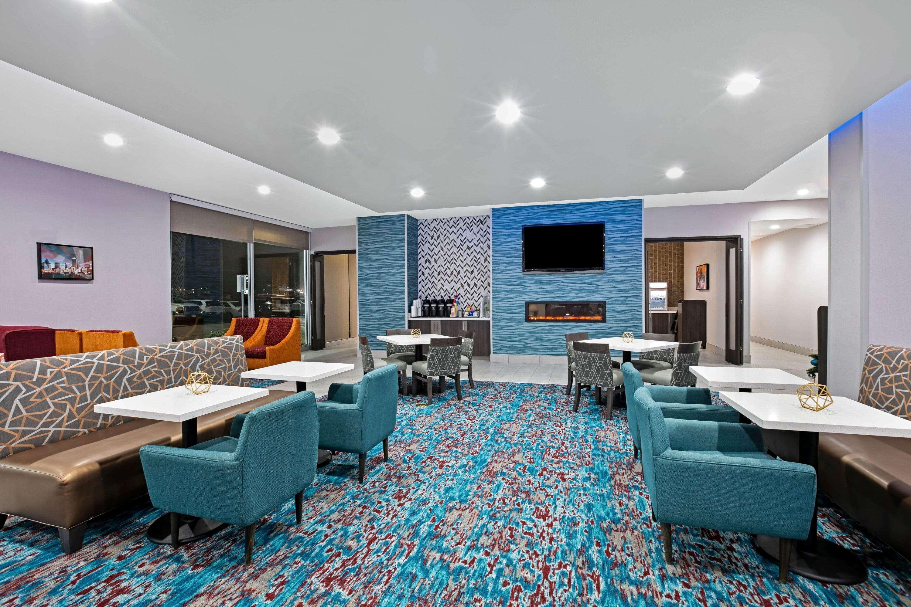 La Quinta Inn & Suites Dfw West-Glade-Parks Euless Buitenkant foto