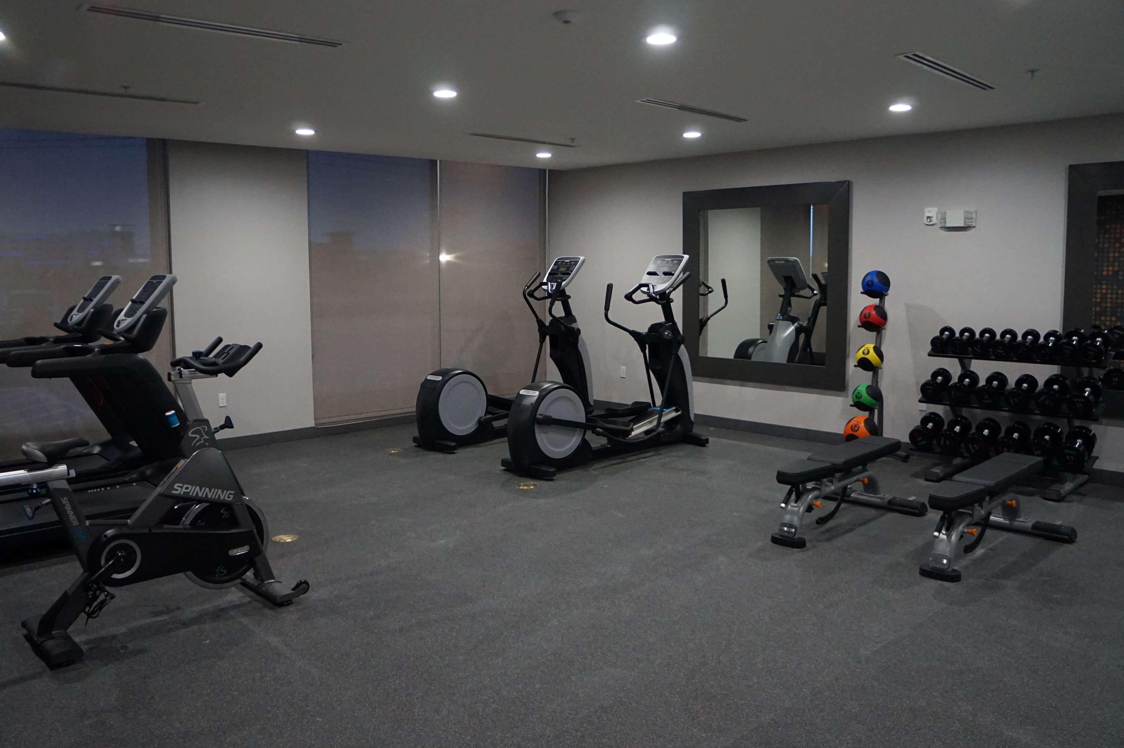La Quinta Inn & Suites Dfw West-Glade-Parks Euless Buitenkant foto