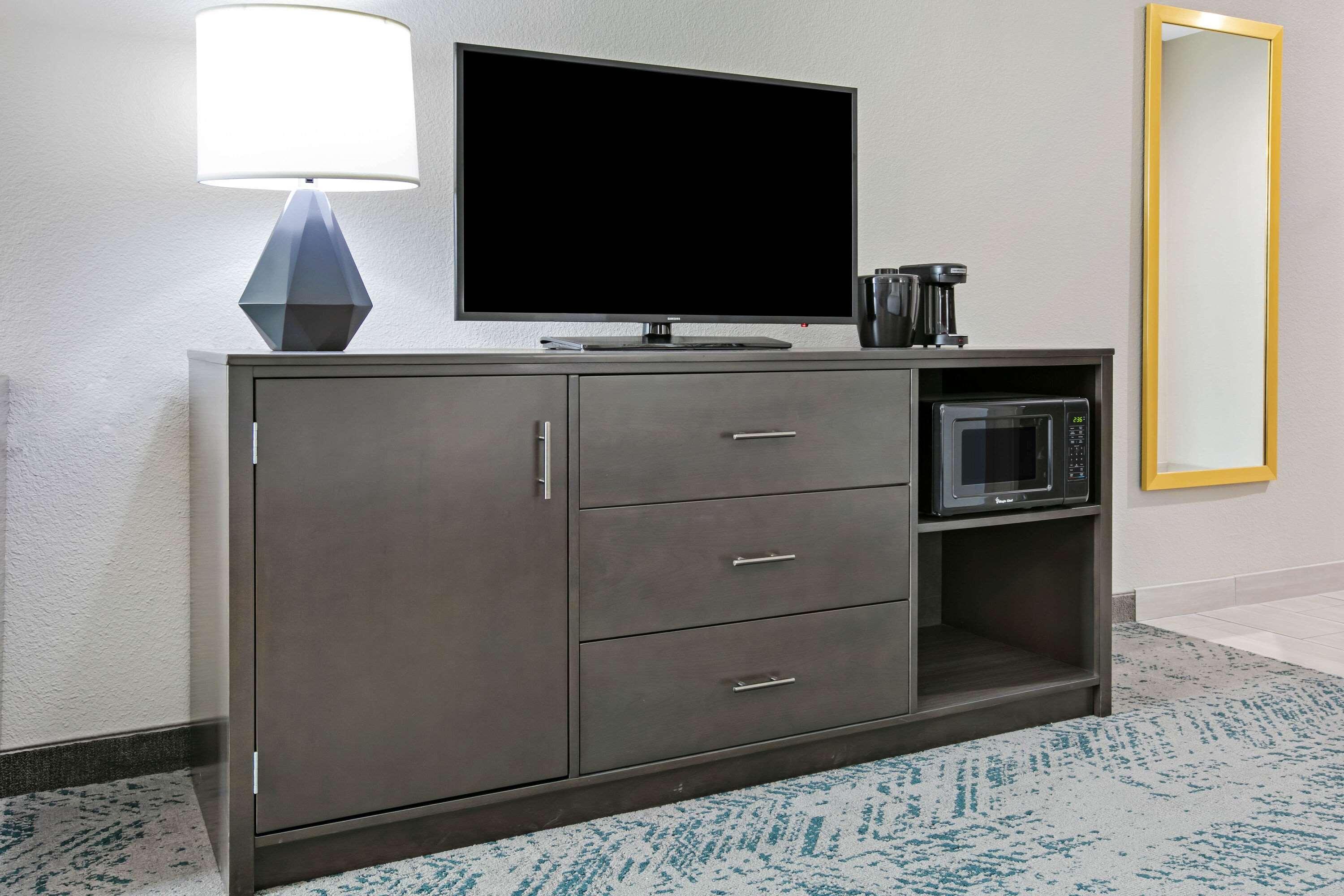La Quinta Inn & Suites Dfw West-Glade-Parks Euless Buitenkant foto