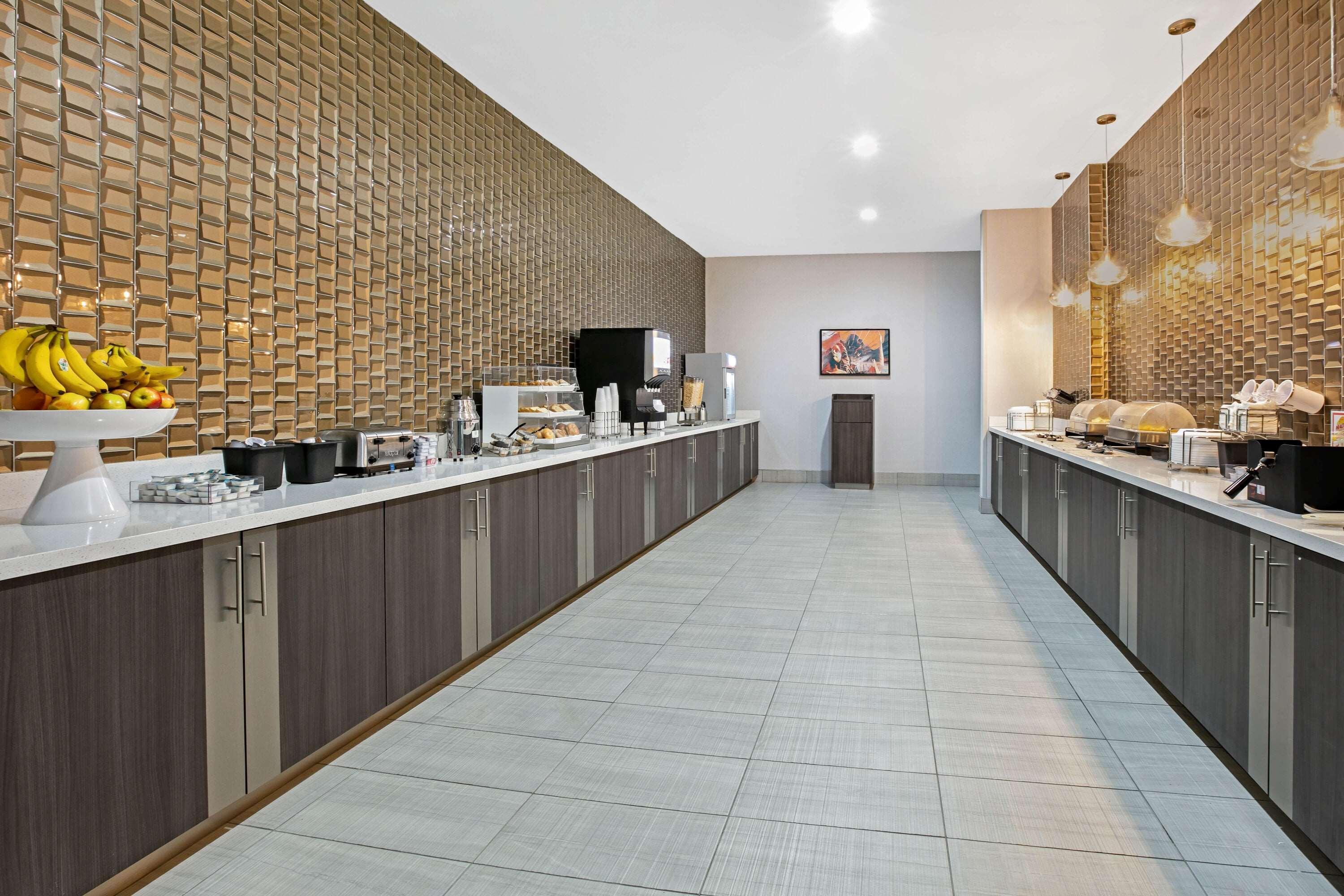 La Quinta Inn & Suites Dfw West-Glade-Parks Euless Buitenkant foto