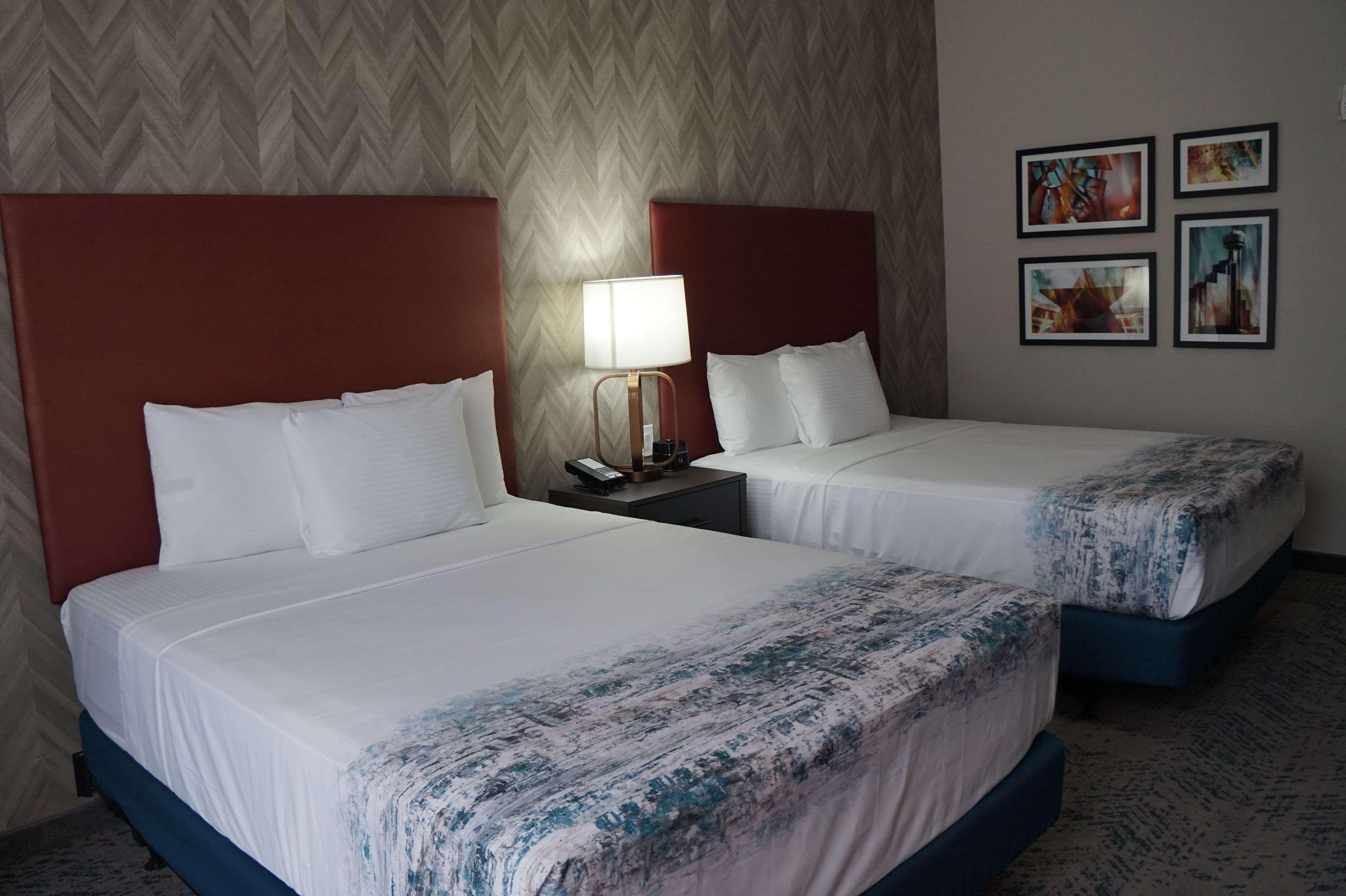 La Quinta Inn & Suites Dfw West-Glade-Parks Euless Buitenkant foto