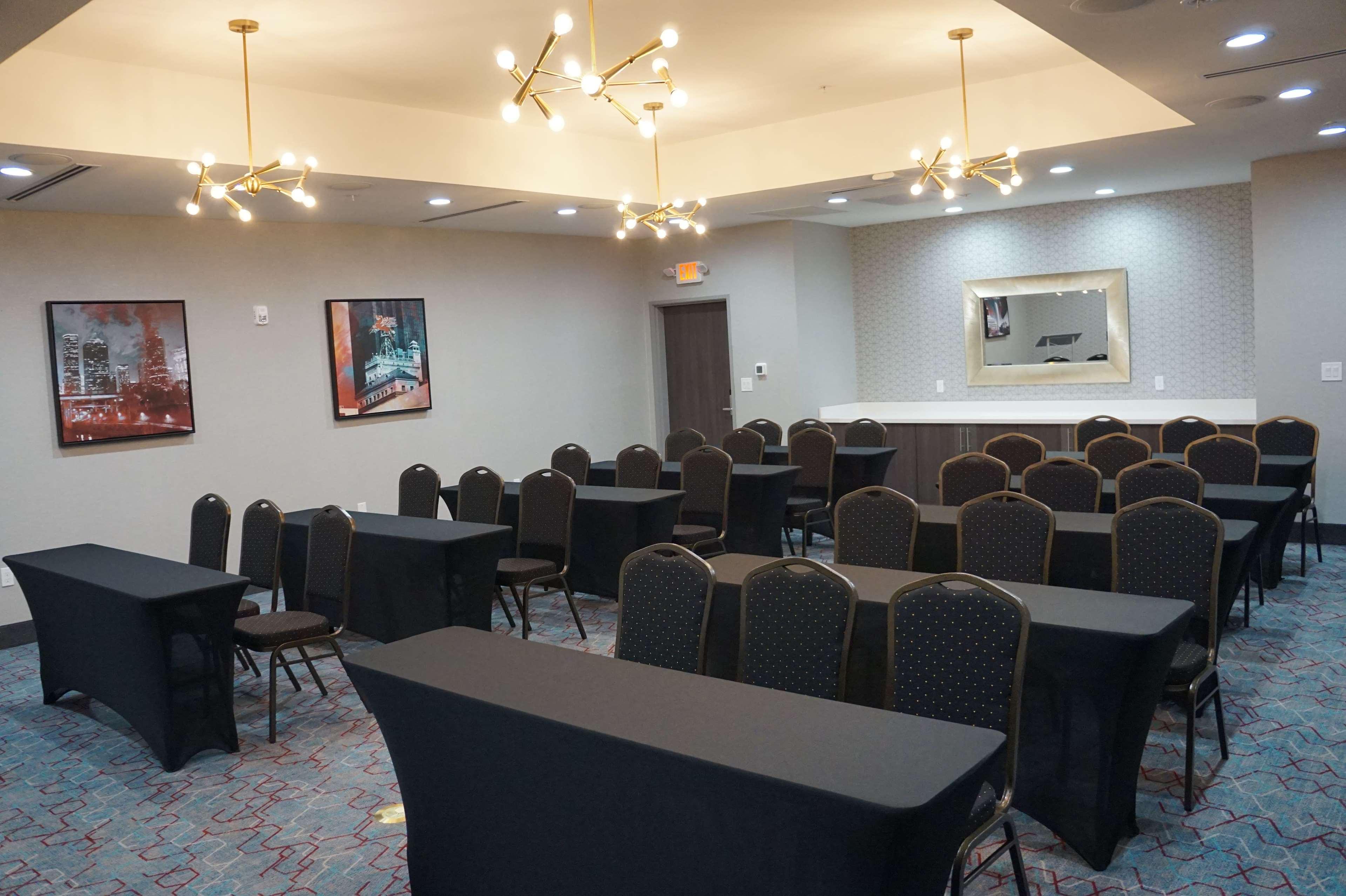 La Quinta Inn & Suites Dfw West-Glade-Parks Euless Buitenkant foto